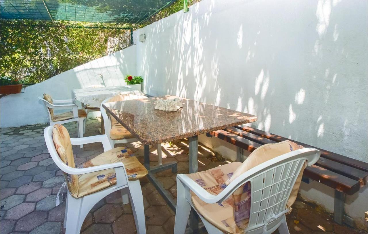 Cozy Apartment In Lokva Rogoznica With Wifi 외부 사진