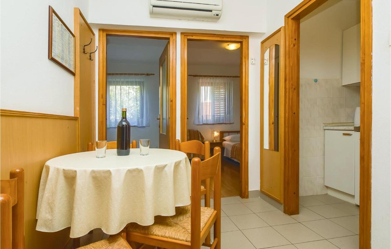 Cozy Apartment In Lokva Rogoznica With Wifi 외부 사진
