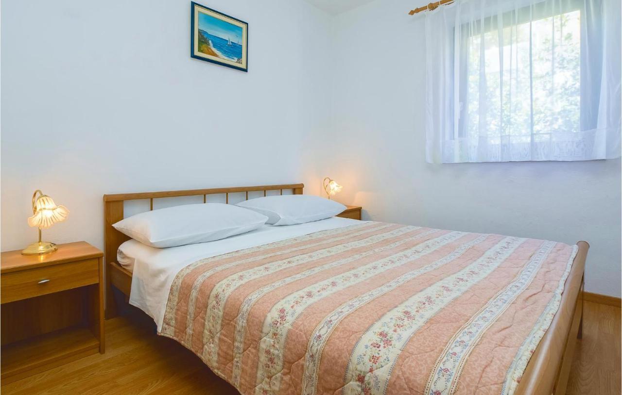 Cozy Apartment In Lokva Rogoznica With Wifi 외부 사진