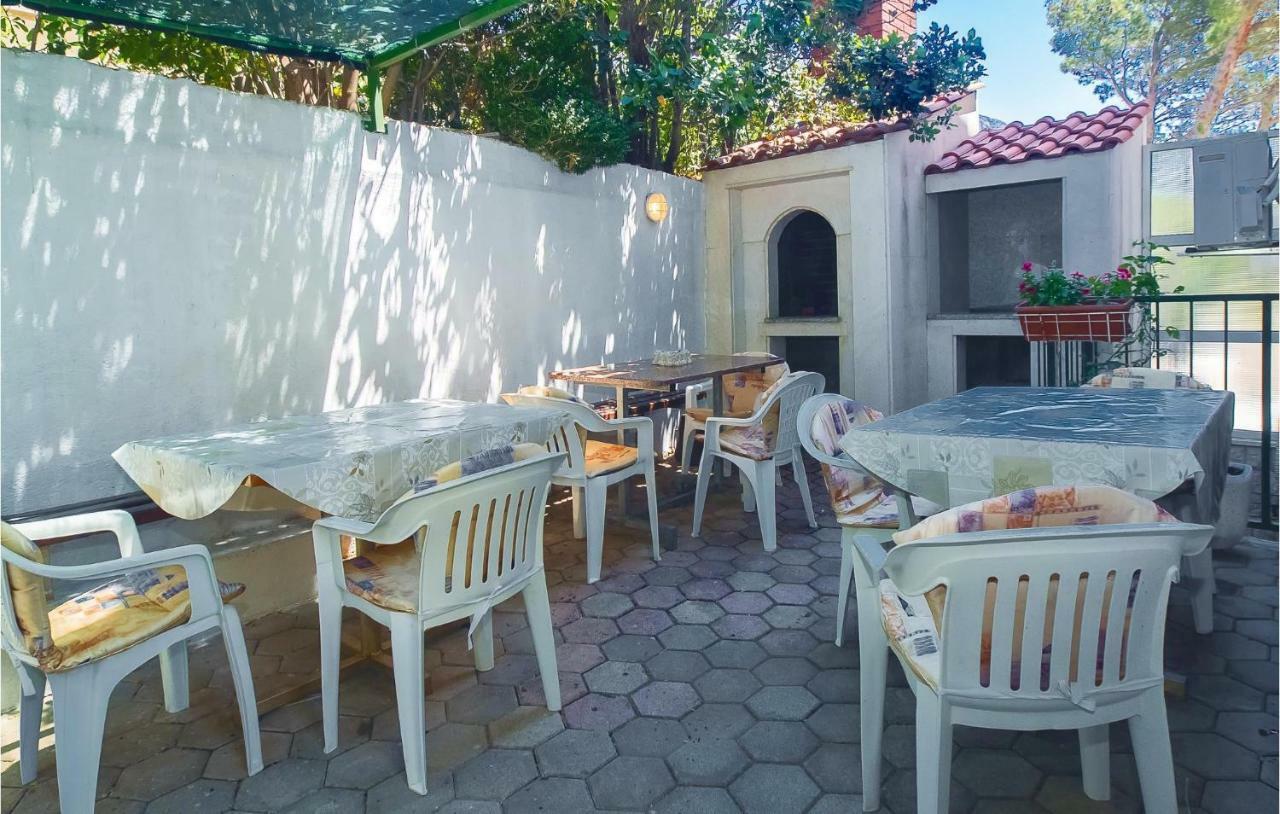 Cozy Apartment In Lokva Rogoznica With Wifi 외부 사진